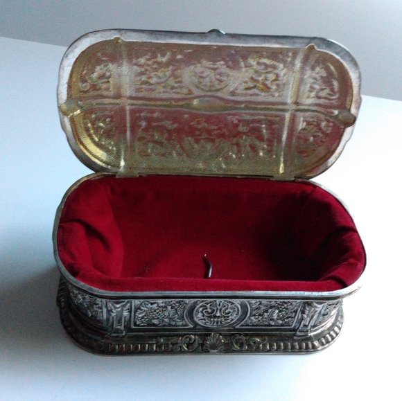 Vintage Italian Vera Lucino ornate silver plated box - Picture 6 of 7